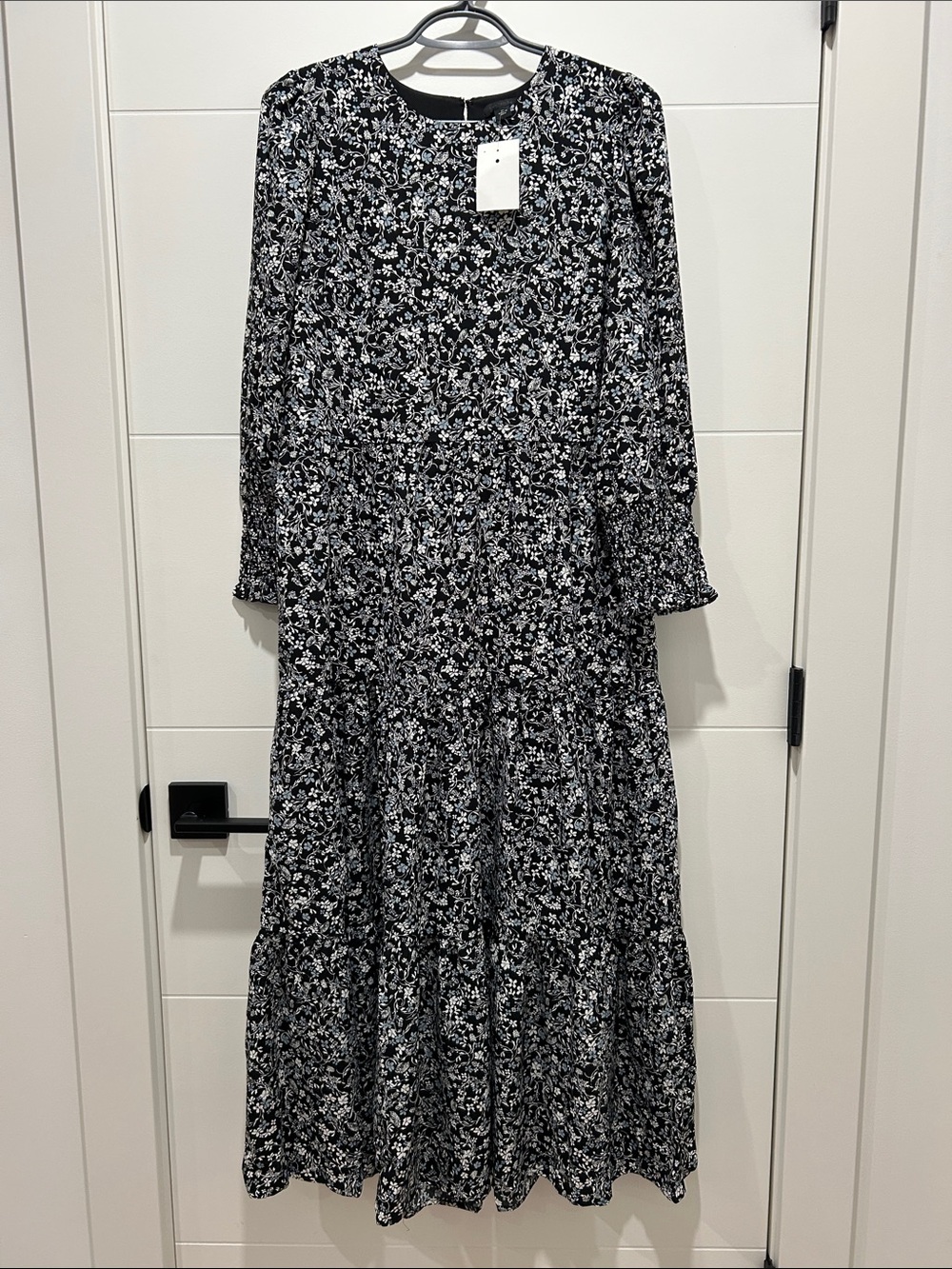 Ann Taylor Black and White Floral Long Sleeve Maxi Dress